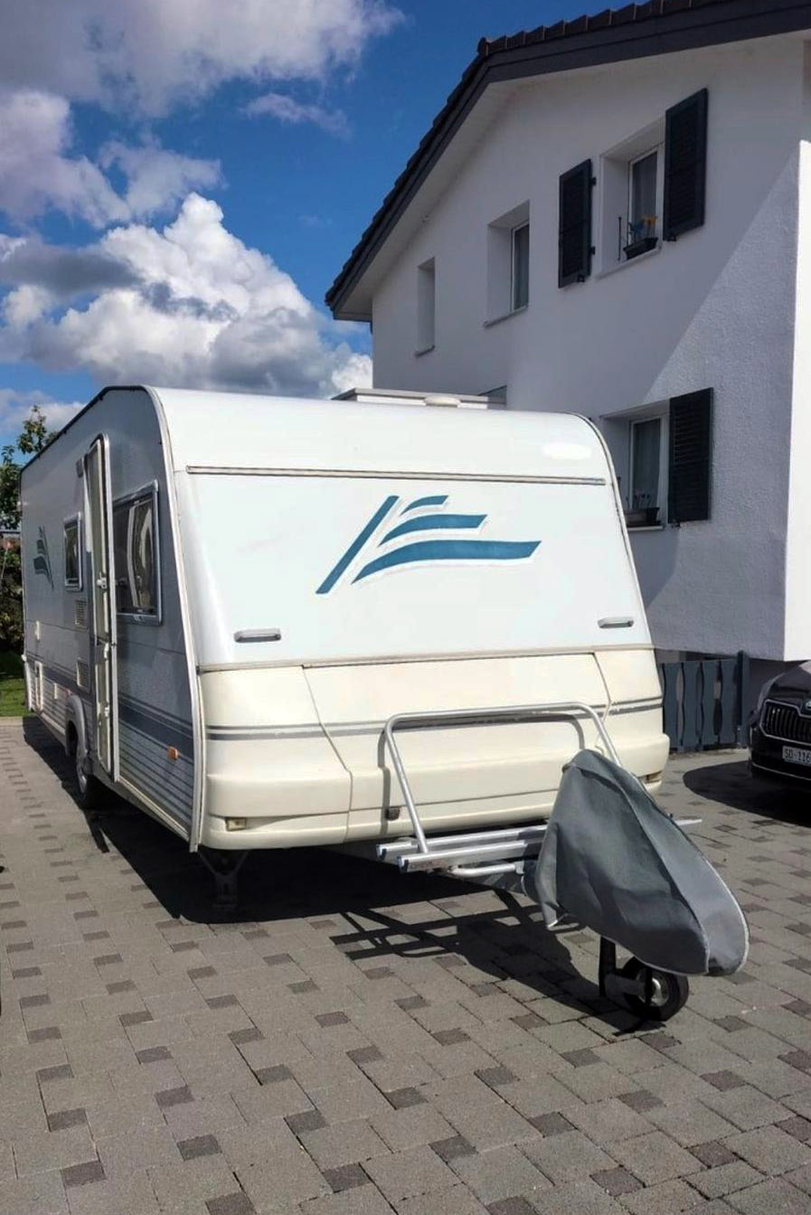 KNAUS Tabbert WIK Safari — unutrašnjost kamp prikolice